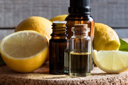 Comment faire de l'huile essentielle de citron